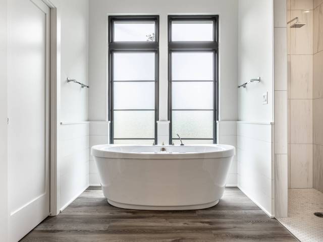 22-20450 Chatham Hills Blvd